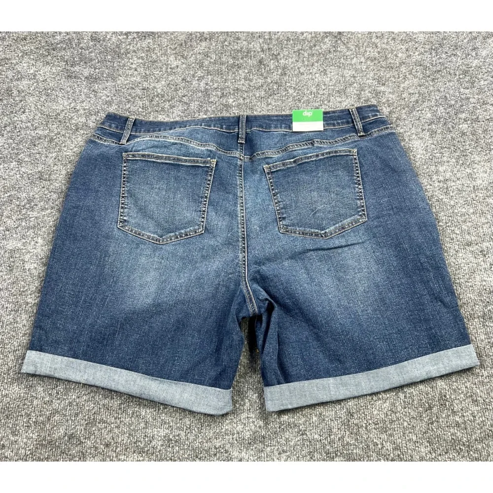 Dip Womens 24W Mid Rise Bermuda Shorts Blue Repreve Recycled Denim NWT